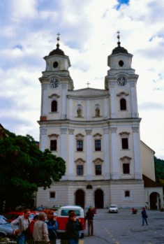 Mondsee Abbey was used to film the wedding of Maria and Baron von Trapp.
